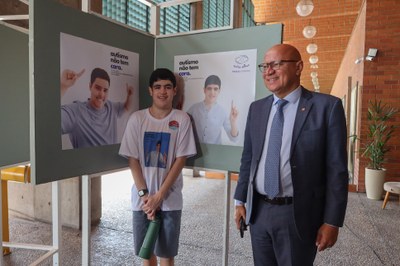 EXPOSIÇÃO FOTOGRAFICA ALUSIVA AO DIA DO AUTISMO 02.04.2024-5.JPG