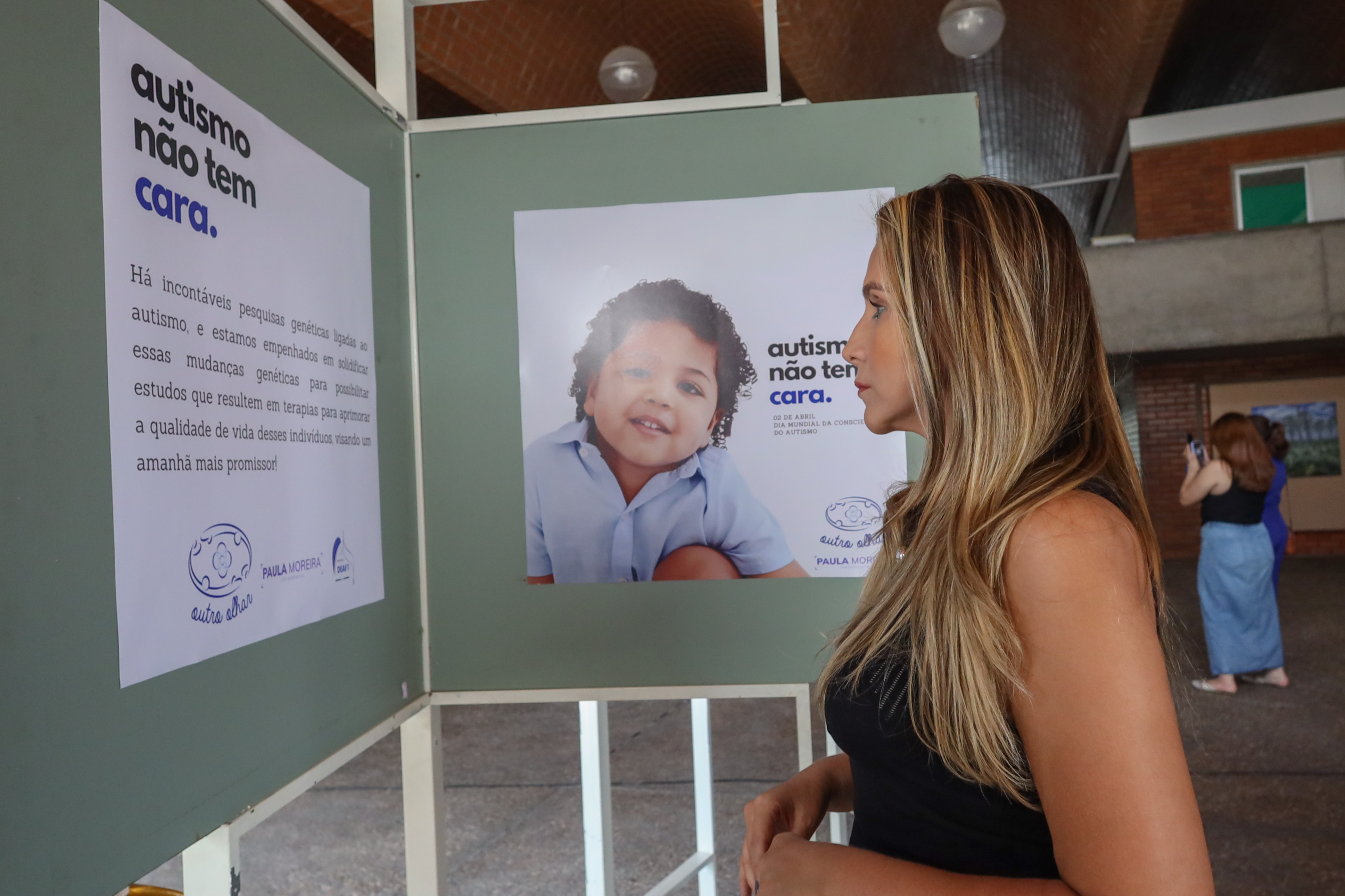 EXPOSIÇÃO FOTOGRAFICA ALUSIVA AO DIA DO AUTISMO 02.04.2024-6.JPG