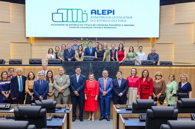 Sessão Solene Concessão do Título de Cidadania Piauiense à Senhora Ivaneide Assunção Tavares Rodrigues. Requerimento de autoria do Senhor Deputado Hélio Isaías (10).jpeg