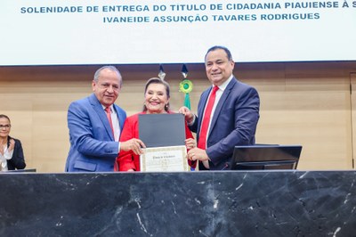 Sessão Solene Concessão do Título de Cidadania Piauiense à Senhora Ivaneide Assunção Tavares Rodrigues. Requerimento de autoria do Senhor Deputado Hélio Isaías (6).jpeg