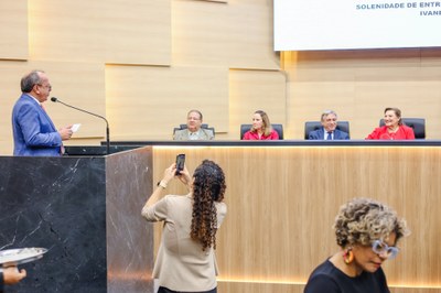 Sessão Solene Concessão do Título de Cidadania Piauiense à Senhora Ivaneide Assunção Tavares Rodrigues. Requerimento de autoria do Senhor Deputado Hélio Isaías (8).jpeg