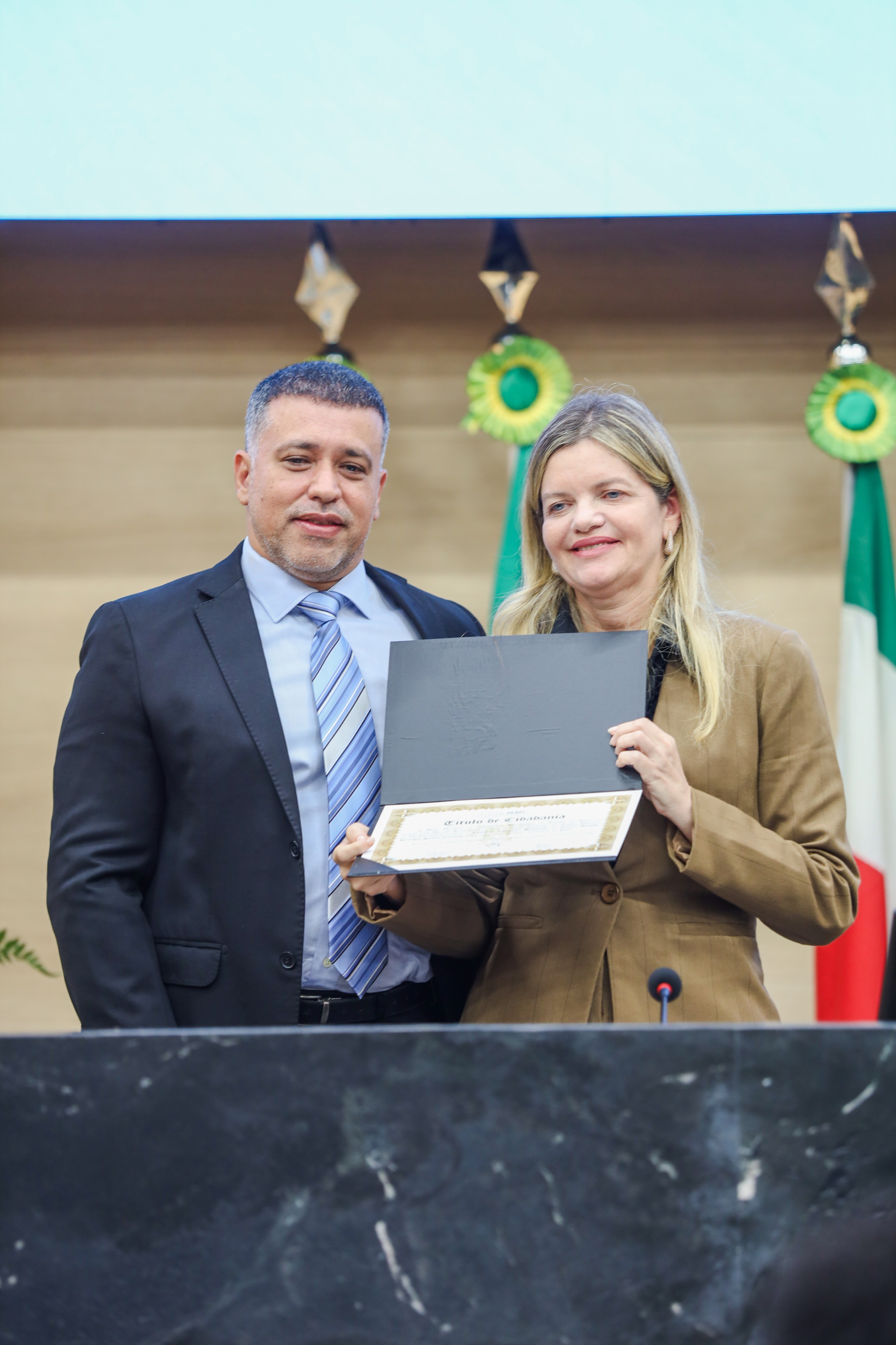 SESSÃO SOLENE DE ENTREGA DE TÍTULO DE CIDADANIA A DELEGADOS DA PCPI (10).jpeg