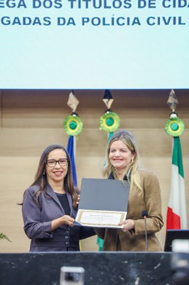 SESSÃO SOLENE DE ENTREGA DE TÍTULO DE CIDADANIA A DELEGADOS DA PCPI (14).jpeg