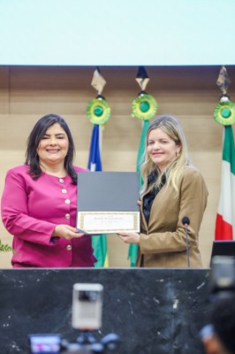 SESSÃO SOLENE DE ENTREGA DE TÍTULO DE CIDADANIA A DELEGADOS DA PCPI (17).jpeg