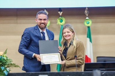 SESSÃO SOLENE DE ENTREGA DE TÍTULO DE CIDADANIA A DELEGADOS DA PCPI (26).jpeg