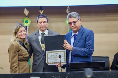 SESSÃO SOLENE DE ENTREGA DE TÍTULO DE CIDADANIA A DELEGADOS DA PCPI (28).jpeg