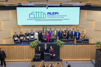 SESSÃO SOLENE DE ENTREGA DE TÍTULO DE CIDADANIA A DELEGADOS DA PCPI (40).jpeg