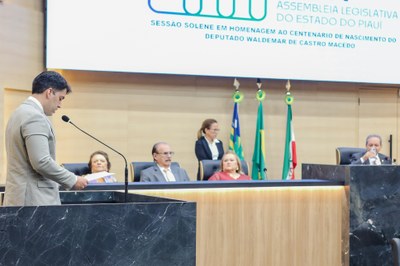 Sessão Solene em Homenagem ao centenário de nascimento do Deputado Waldemar de Castro Macedo.  (11).jpeg