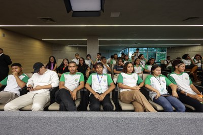 AUDIÊNCIA PÚBLICA PARA DEBATER O EXTERMÍNIO DA JUVENTUDE NEGRA E POBRE NO ESTADO DO PIAUÍ (13).jpg