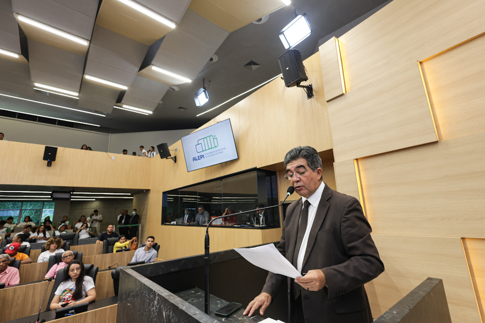 AUDIÊNCIA PÚBLICA PARA DEBATER O EXTERMÍNIO DA JUVENTUDE NEGRA E POBRE NO ESTADO DO PIAUÍ (15).jpg