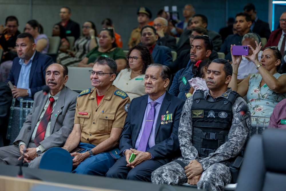 Entrega da Concessão da Medalha do Mérito Legislativo a José Arimatéia Rêgo de Araújo, Tenente- Coronel Alípio Gomes de Assis, Tadeu Simplício de Resende Júnior, Tales Gabriel Carvalho Res (10).JPG