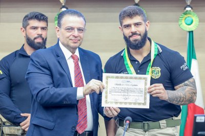 Entrega da Concessão da Medalha do Mérito Legislativo a José Arimatéia Rêgo de Araújo, Tenente- Coronel Alípio Gomes de Assis, Tadeu Simplício de Resende Júnior, Tales Gabriel Carvalho Res (35).JPG