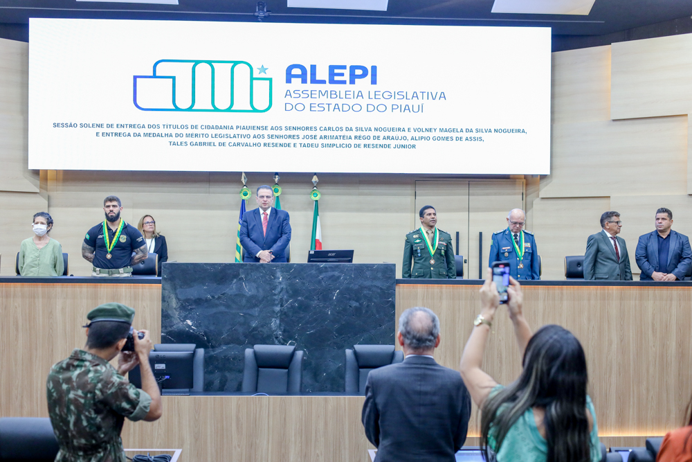 Entrega da Concessão da Medalha do Mérito Legislativo a José Arimatéia Rêgo de Araújo, Tenente- Coronel Alípio Gomes de Assis, Tadeu Simplício de Resende Júnior, Tales Gabriel Carvalho Res (47).JPG