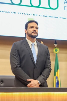 TÍTULO DE CIDADANIA AO SR. FRANCISCO CARLOS EDUARDO AQUINO ARAÚJO 11.07 (4).JPG