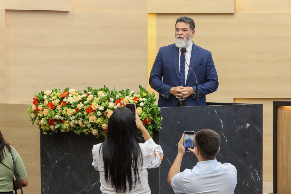 Sessão Solene de Entrega de Título de Cidadania Piauiense à Sra. Amanda Lúcia Barreto Dantas e ao Sr Jorge Viana de Sousa. Requerimento de autoria do Senhor Deputado Cel. Carlos Augusto-10.JPG