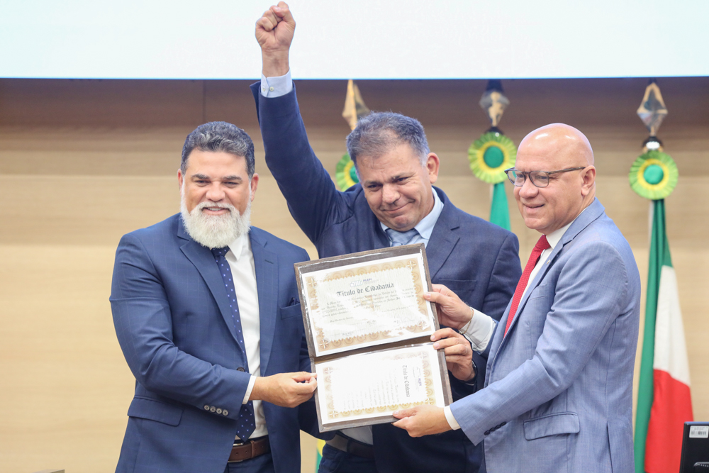 Sessão Solene de Entrega de Título de Cidadania Piauiense à Sra. Amanda Lúcia Barreto Dantas e ao Sr Jorge Viana de Sousa. Requerimento de autoria do Senhor Deputado Cel. Carlos Augusto-6.JPG