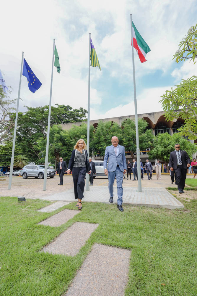 VISITA EMBAIXADOS UE A ALEPI-2.jpg