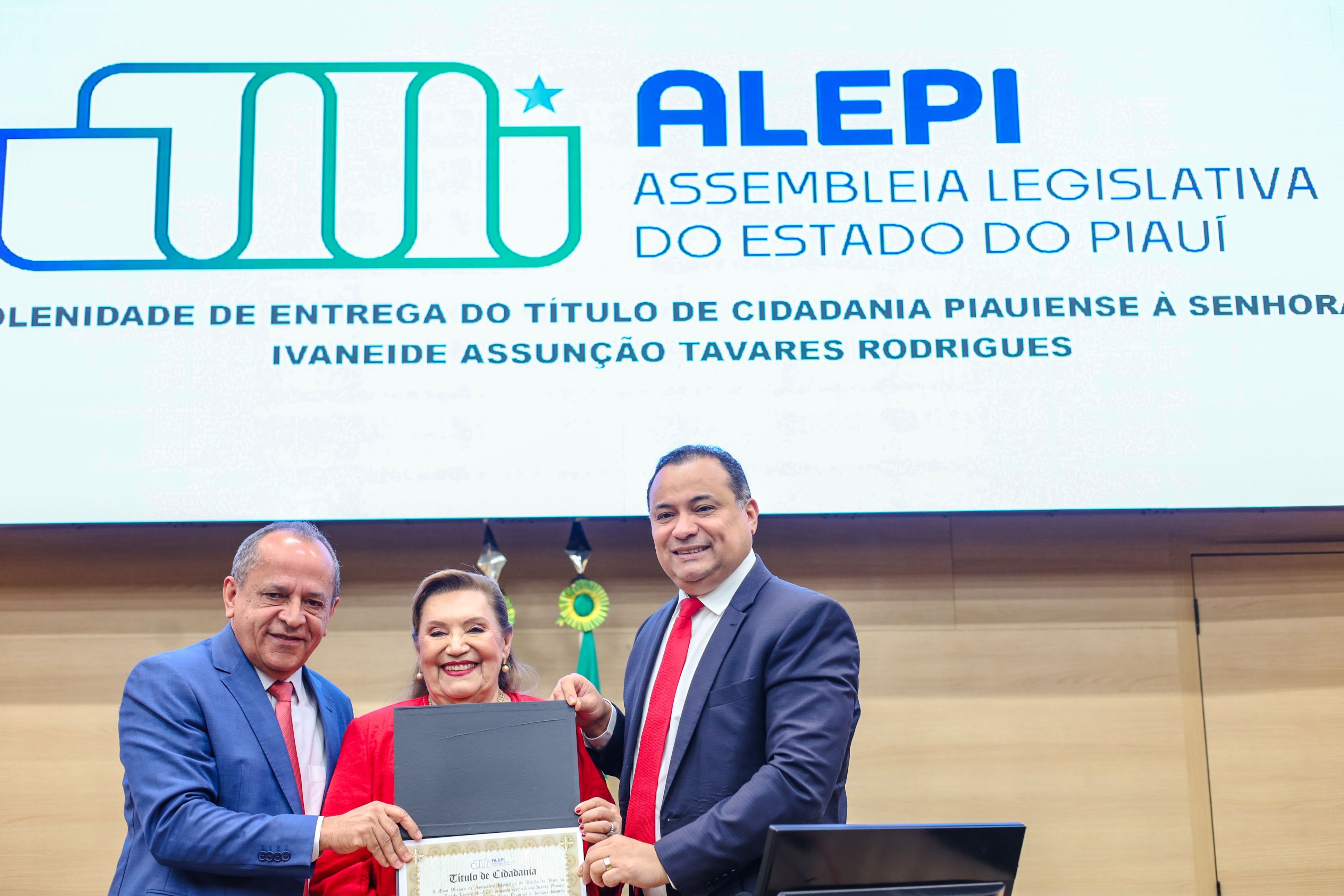 Alepi homenageia procuradora Ivaneide Assunção com título de cidadania piauiense 