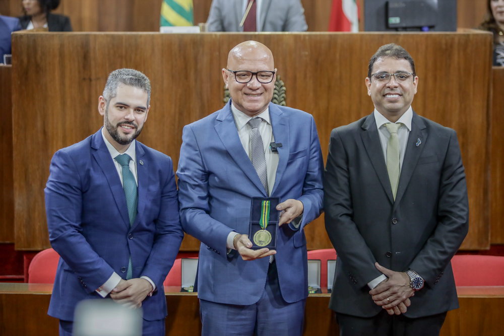 Alepi presta homenagem aos 50 anos da Procuradoria Geral do Estado