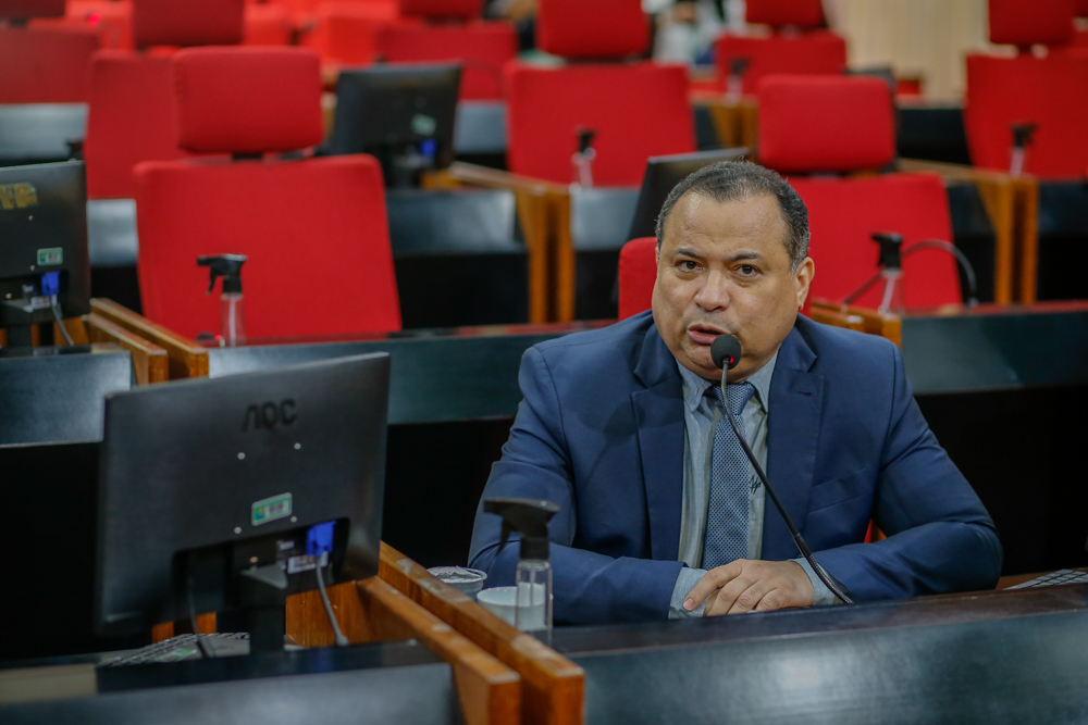 Alepi vai debater meia-passagem para universitários no transporte intermunicipal