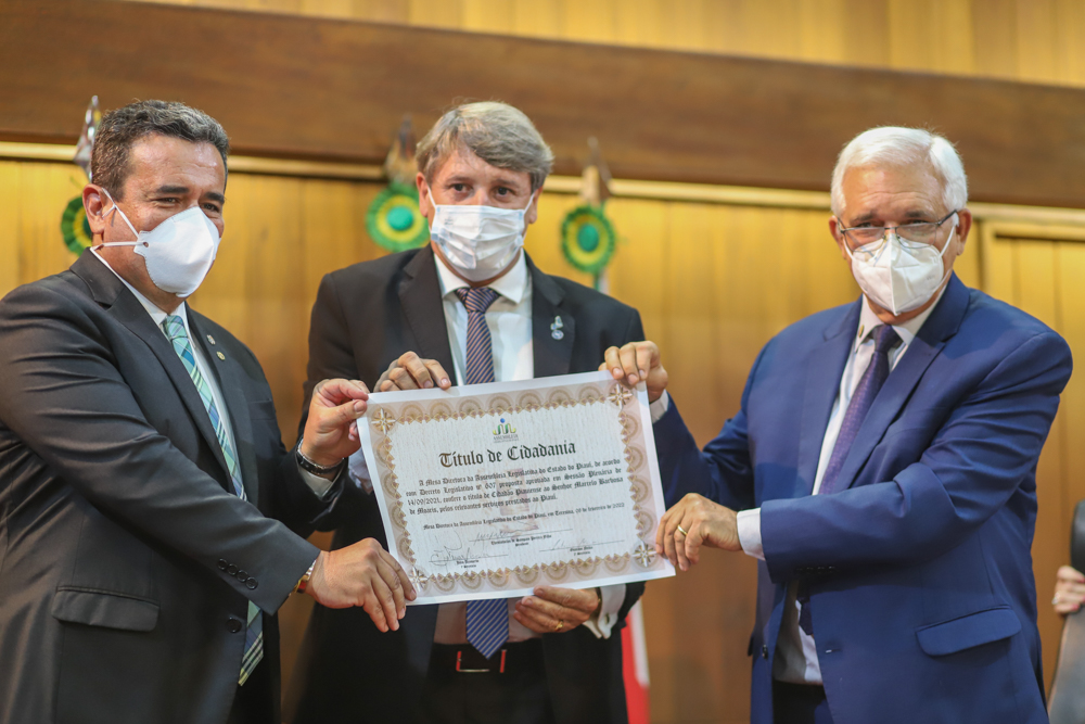 Assembleia concede cidadania piauiense ao advogado Marcelo Barbosa de Morais