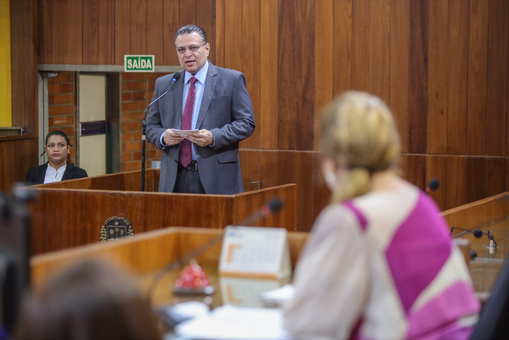 Assembleia homenageia empregados domésticos em sessão solene