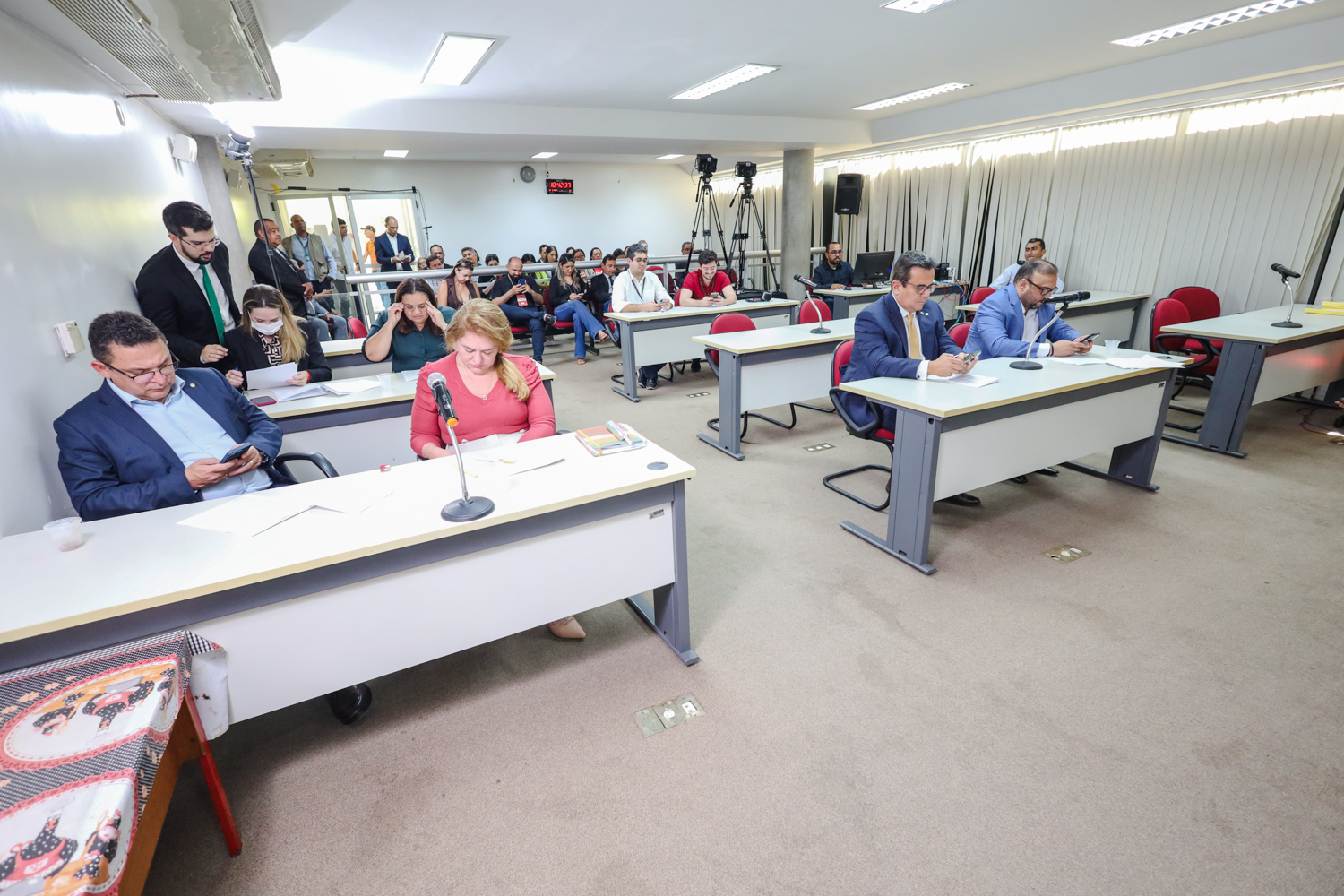 CCJ aprova projetos para garantir direitos às mulheres