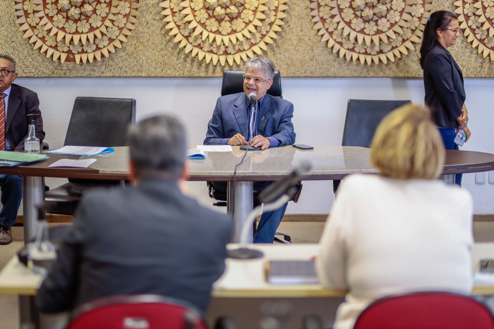 Comissão  de Administração aprova aumento do limite de consignado do servidor estadual