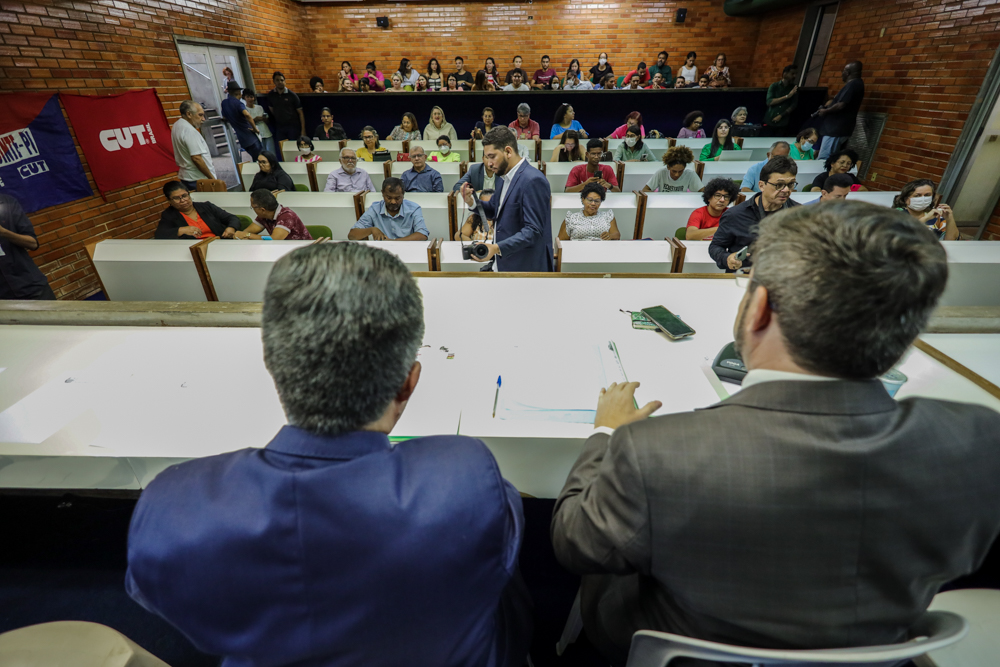 Comissão de Educação recebe representantes de entidades para debater Plano Nacional da Educação