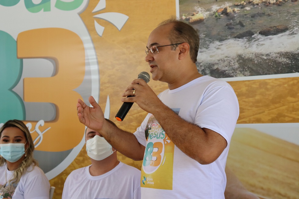 Deputado Firmino Paulo participa do aniversário de 83 anos de Bom Jesus