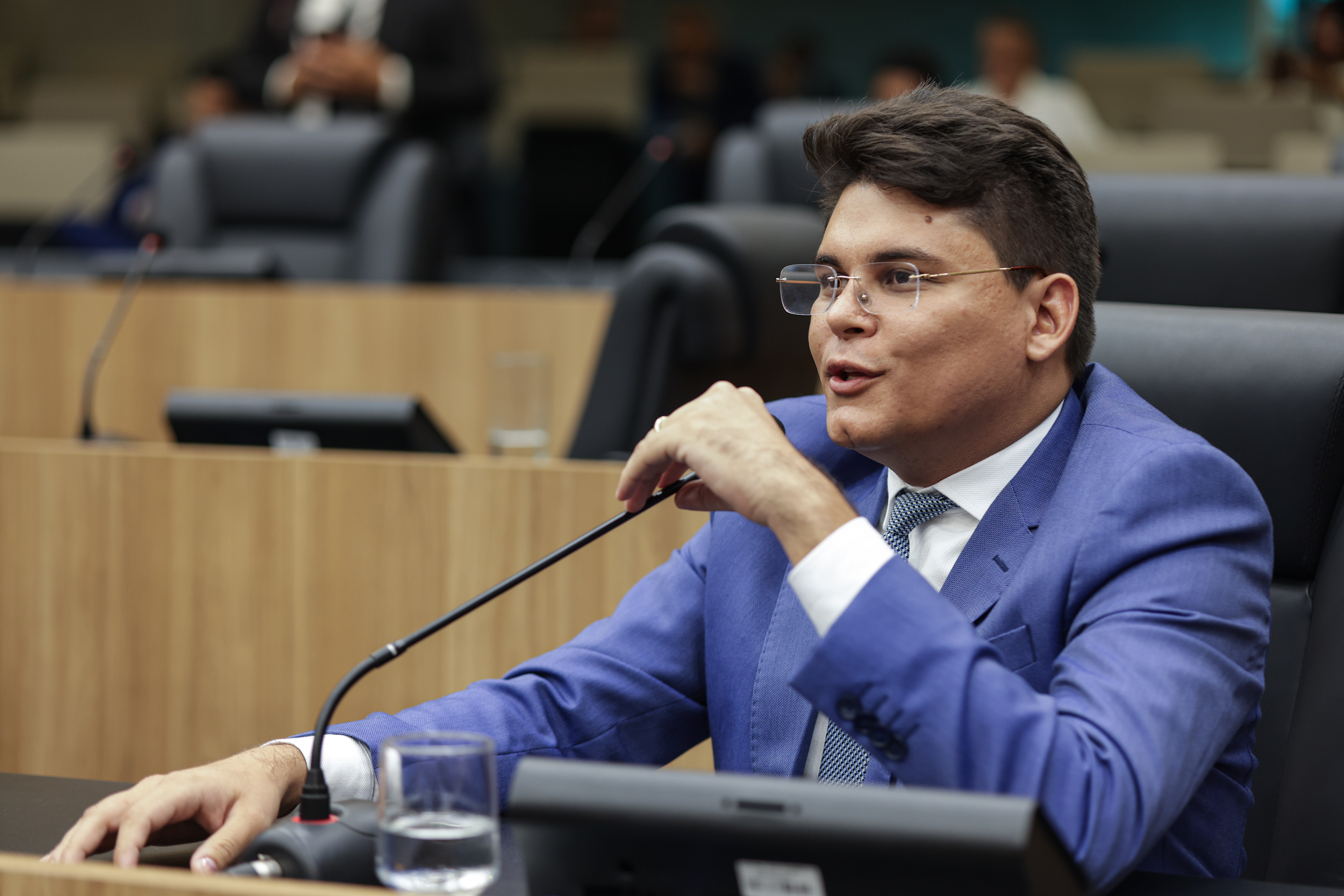 Deputados criticam Águas de Teresina e falam em instalação de CPI