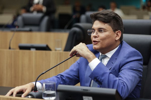 Deputados criticam Águas de Teresina e falam em instalação de CPI