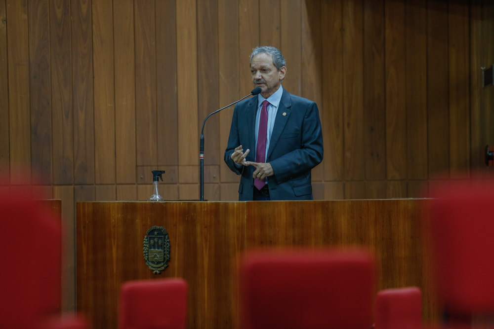 Deputados homenageiam centenário de nascimento de Celso Barros