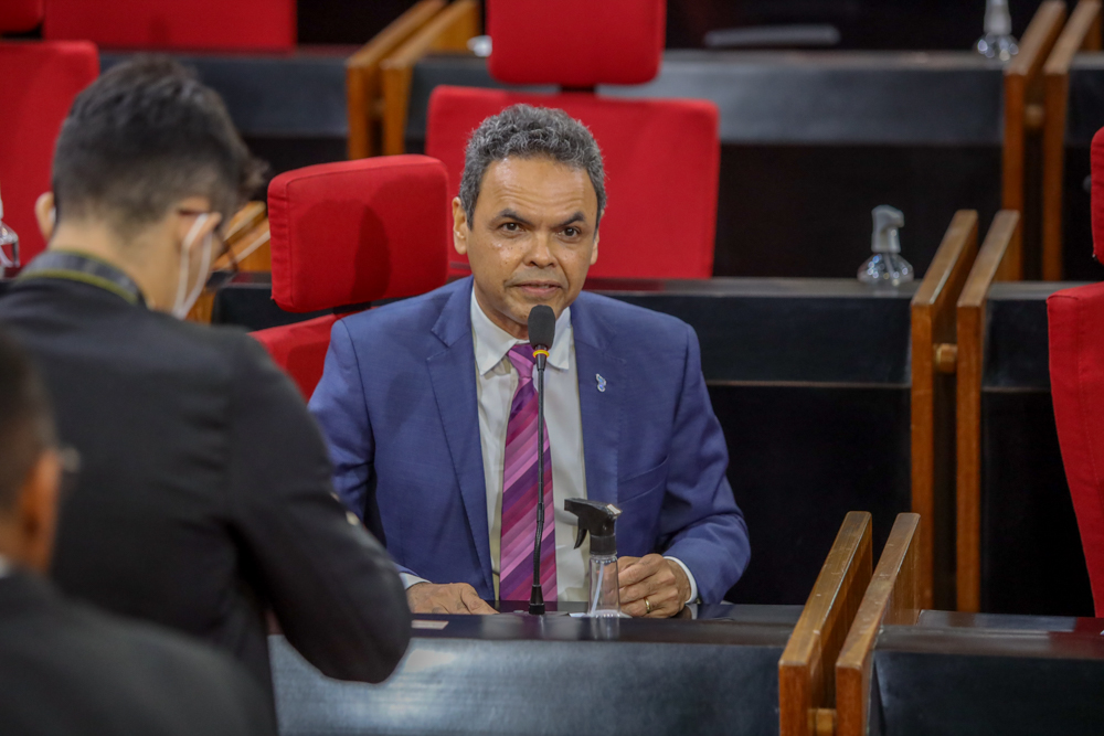 Dr. Gil Carlos destaca medidas provisórias do Governo Federal