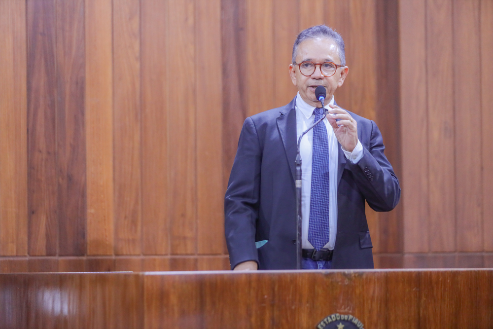 Dr. Hélio comemora obras do rodoanel em Canto do Buriti 