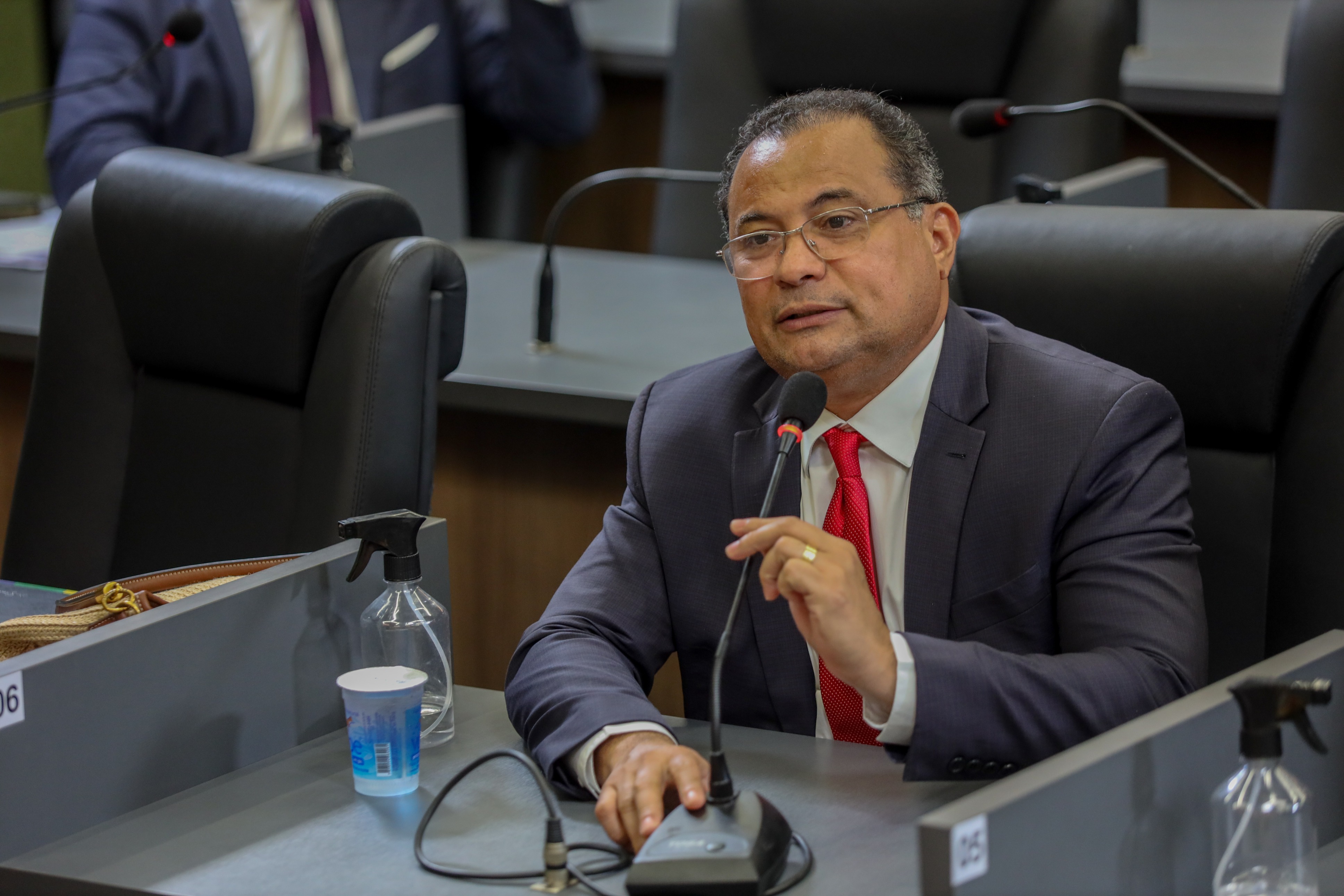 Evaldo Gomes destaca a importância do lançamento do Disque Denúncia 