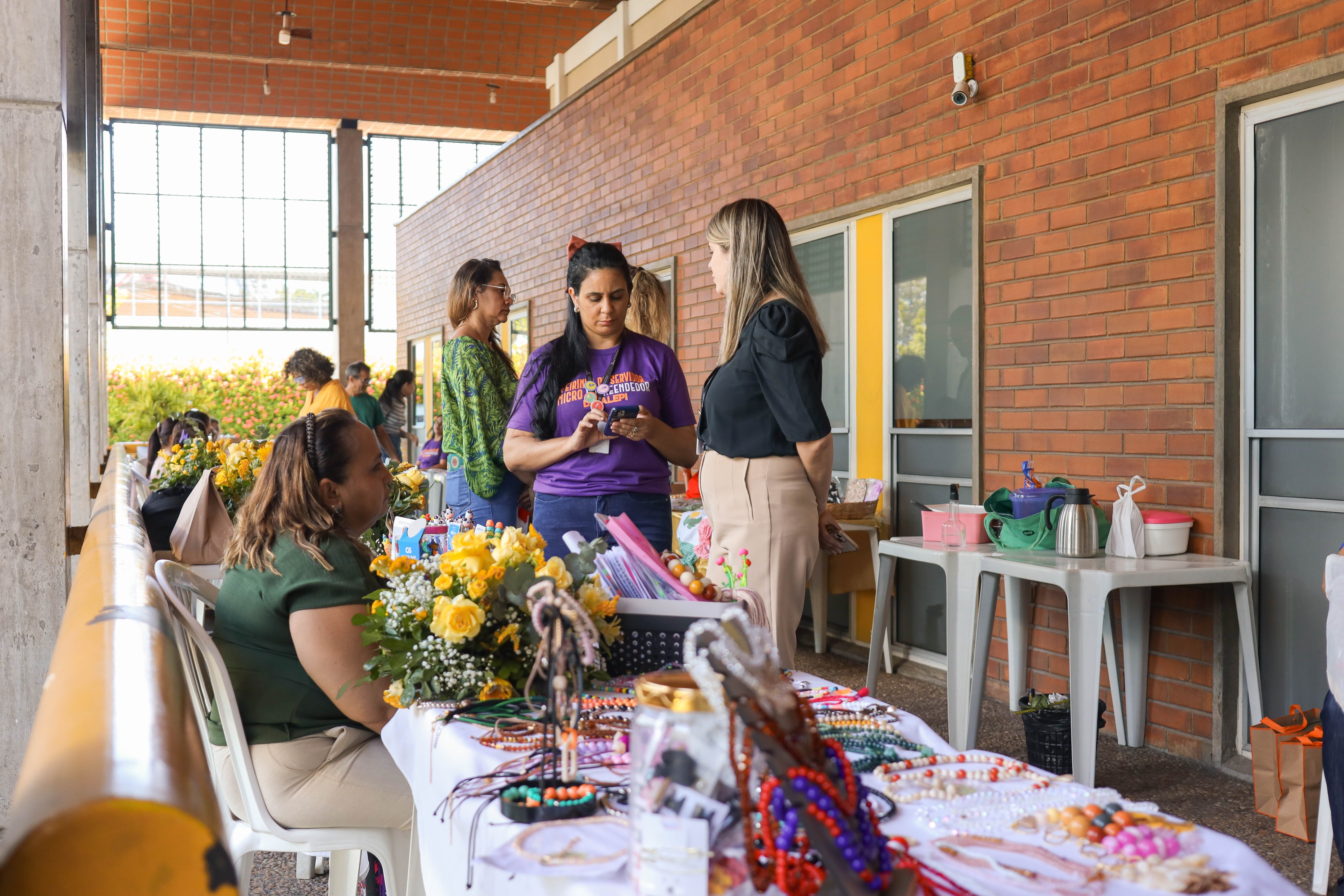 Feira do Servidor foca na venda de produtos para presentear mães