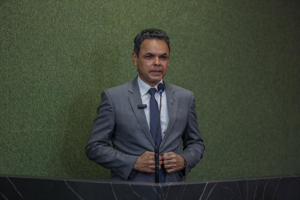 Gil Carlos participa de debate sobre o litígio territorial entre Piauí e Ceará