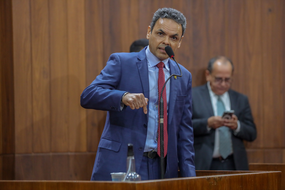 Gil Carlos questiona norma do Tribunal de Contas sobre a distribuição do ICMS