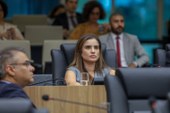 Governador sanciona projeto da deputada Bárbara para proteger as mulheres