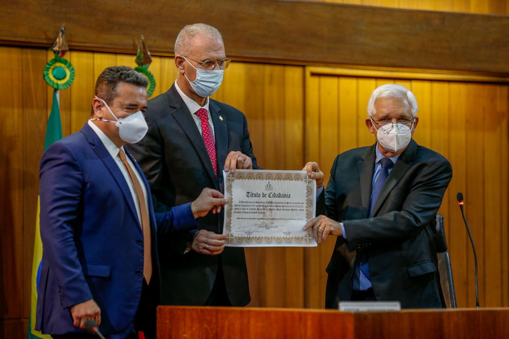 Henrique Pires enaltece povo judeu em homenagem a ex- embaixador