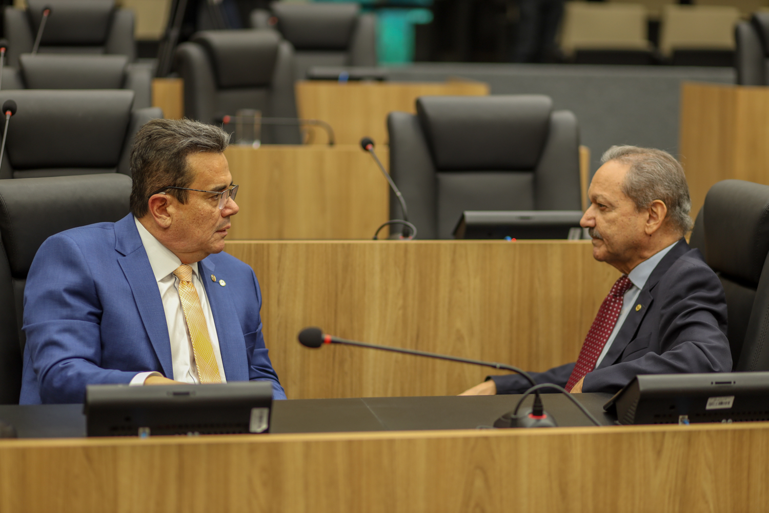 Henrique Pires propõe voto de louvor ao Senado e à Câmara Federal