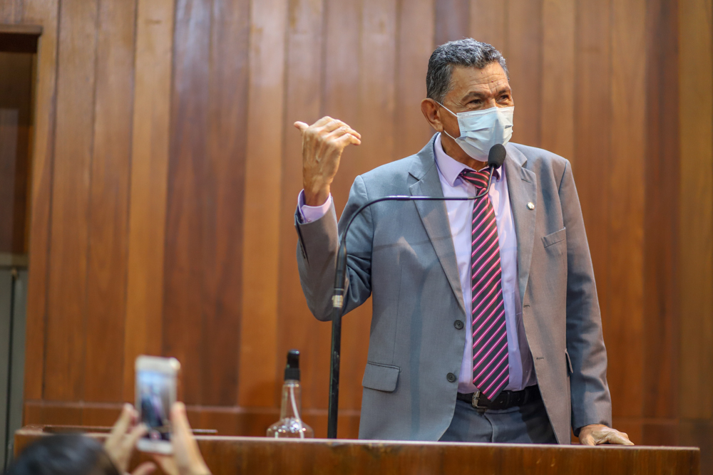 João de Deus quer MPU cobrando obras da galeria da zona leste