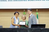 Luta pela qualidade da Educação e evolução são destacadas em homenagem a Undime