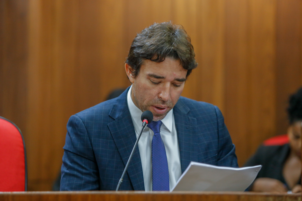 Marden questiona credenciamento de empresas pelo Detran 