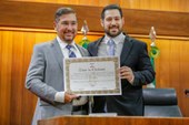 Oncologista Rodrigo José recebe título de cidadão piauiense na Alepi   