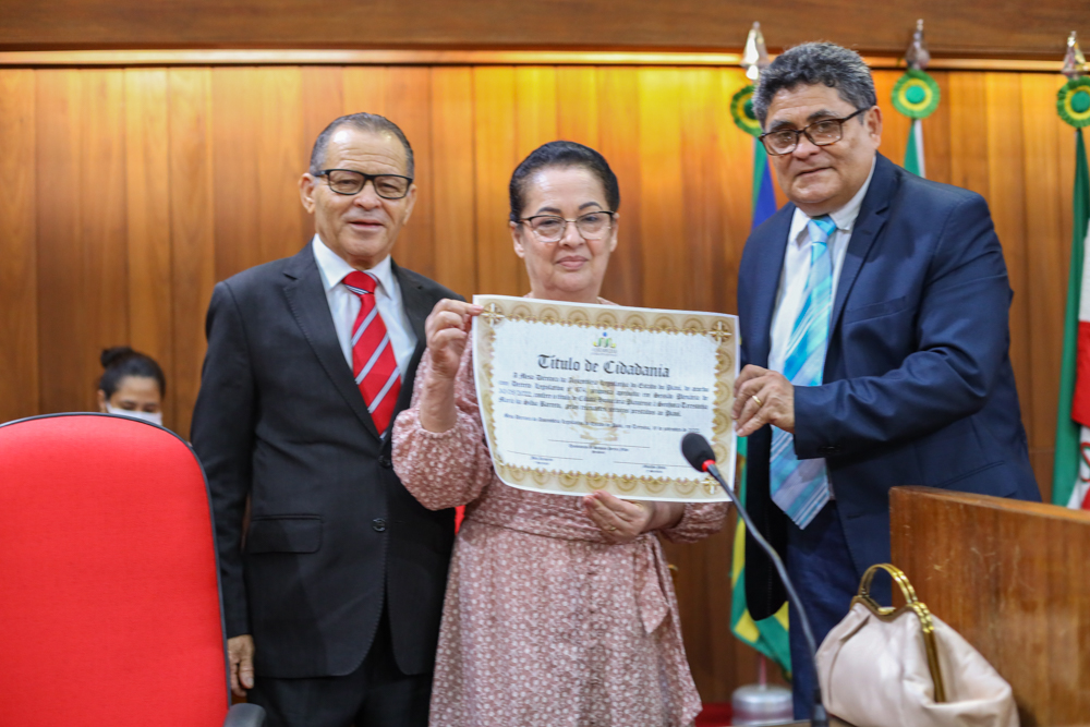  Pastora Teresinha Maria da Silva Barreto recebe título de cidadã piauiense na Alepi