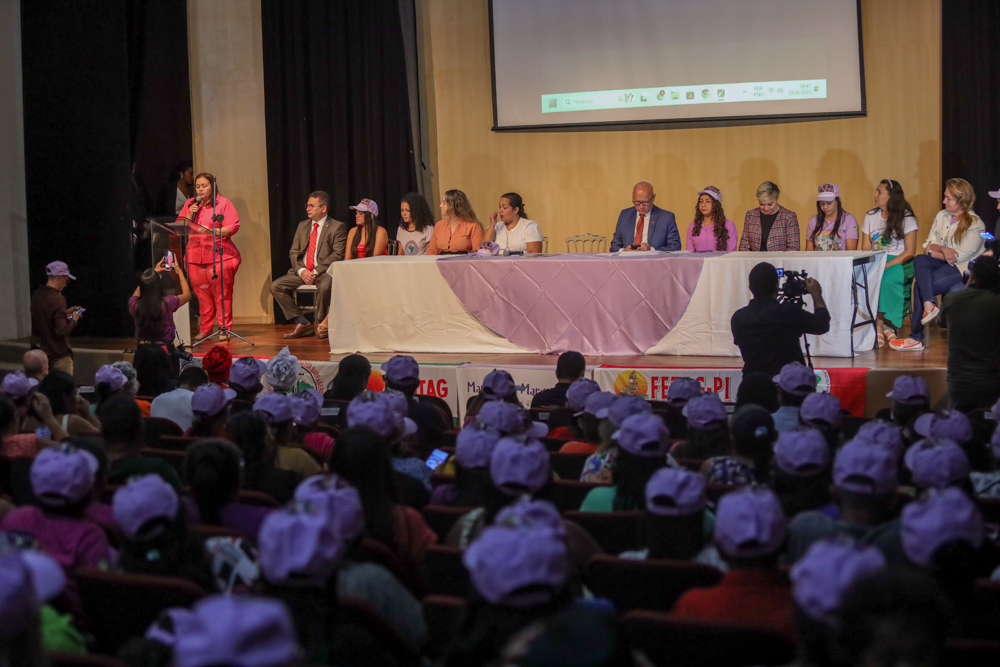 Sessão Solene de lançamento da 7ª Marcha das Margaridas lota Cine Teatro