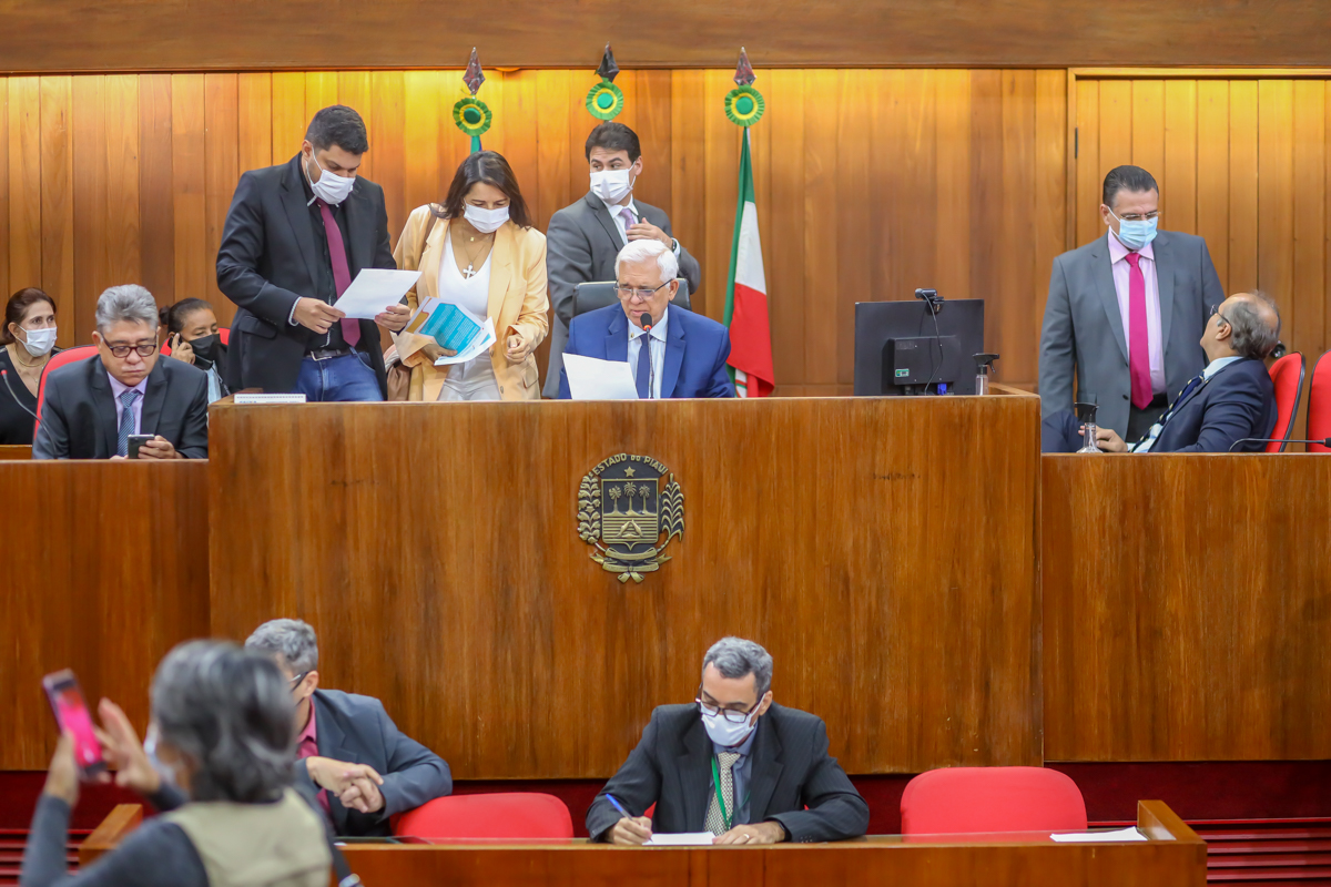 Deputado propõe que sejam apresentadas 15 emendas de bancada