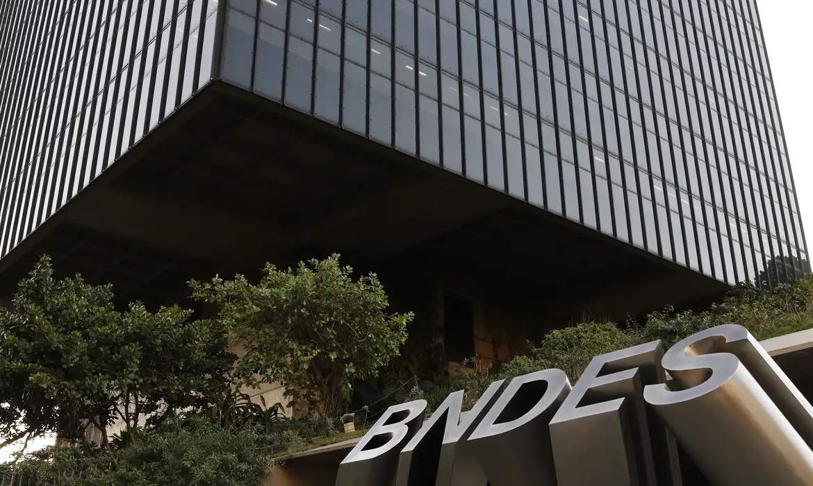 BNDES lança serviço que agiliza crédito a micro e pequenas empresas